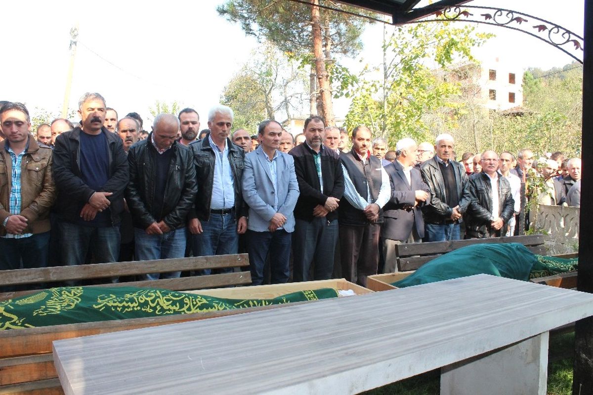 Kardeş Acısına Kalbi Dayanmadı