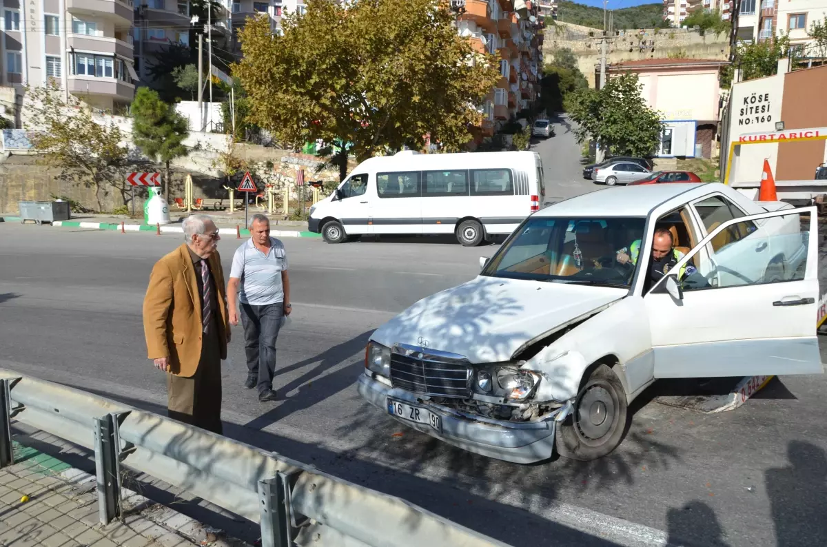 Kaza Yapan Yeşilçam Efsanesi Eşref Kolçak, Ölümden Döndü