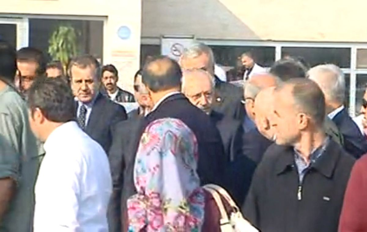 Kılıçdaroğlu, Baykal\'ı Ziyaret Etti