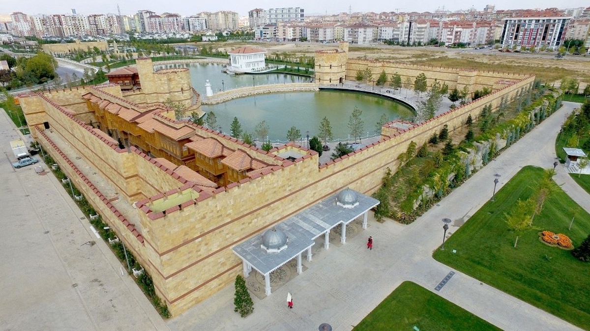 Konya Büyükşehir Belediyesi, Şehre Kazandırdığı Eserlere İsim Arıyor