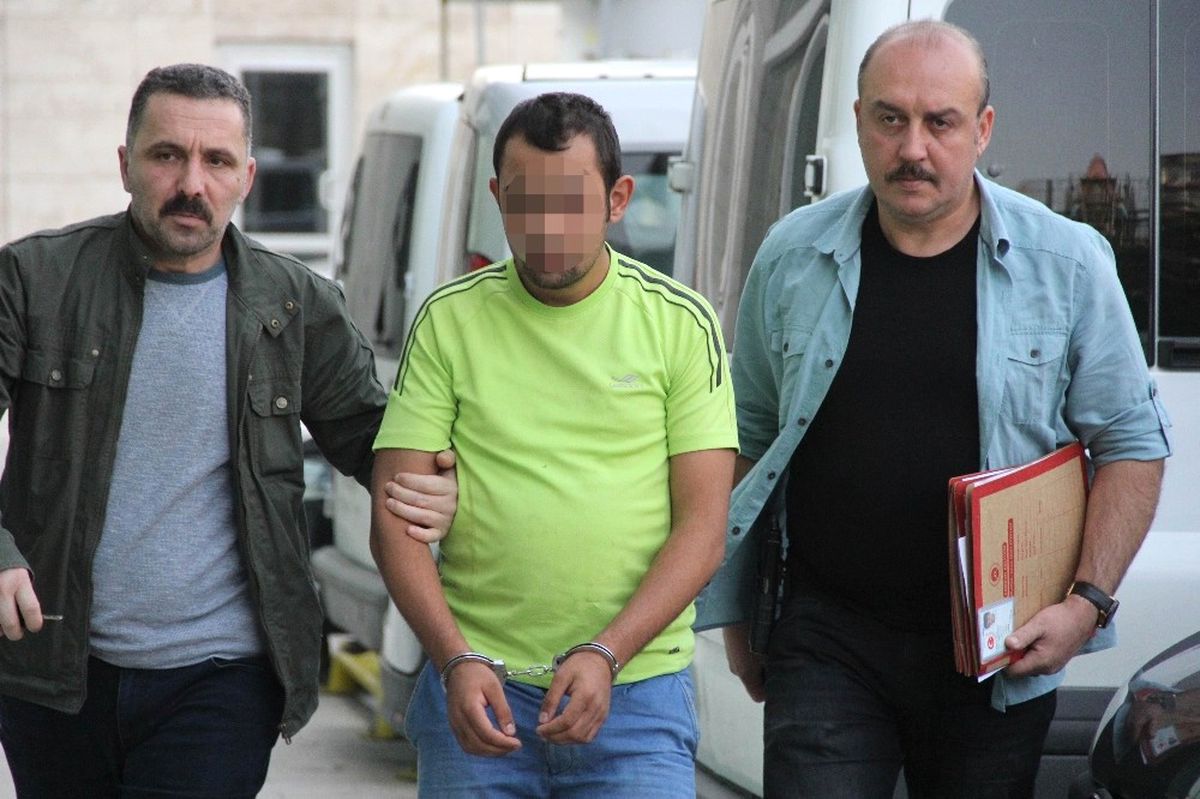 Sigara Vermedi Diye Bıçakladı