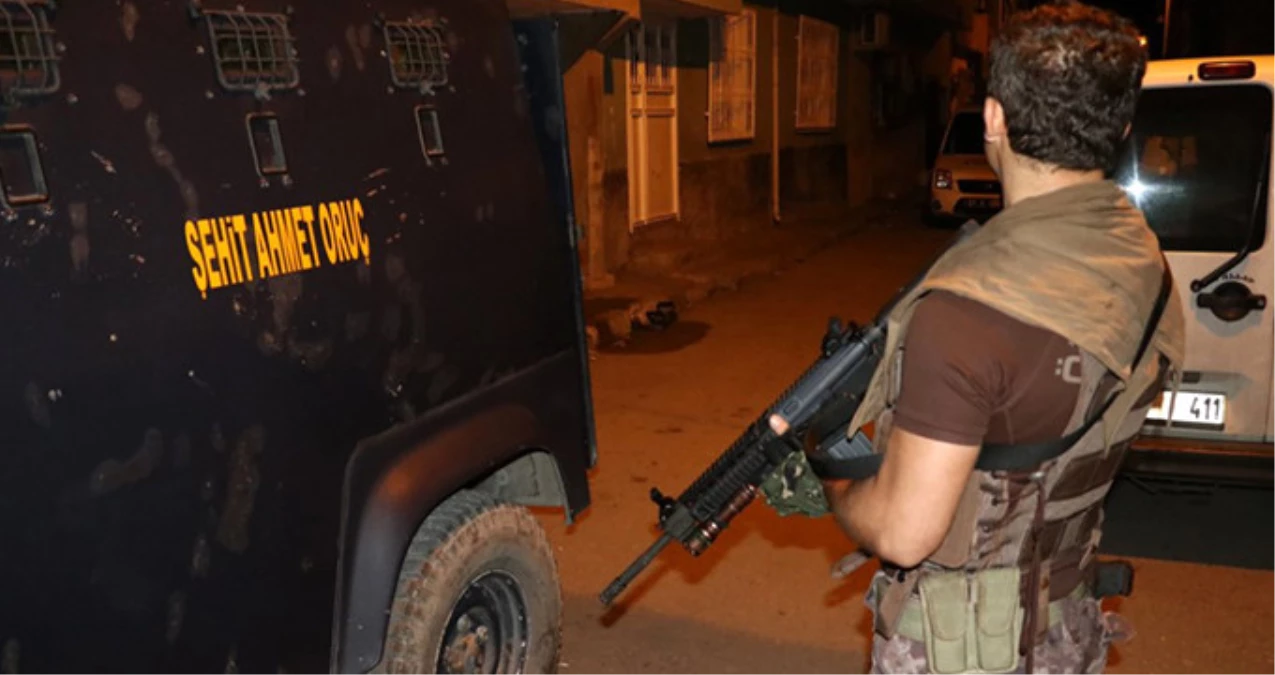 Diyarbakır Silvan\'da Evine Giden Öğretmen Silahlı Saldırı Sonucu Ağır Yaralandı