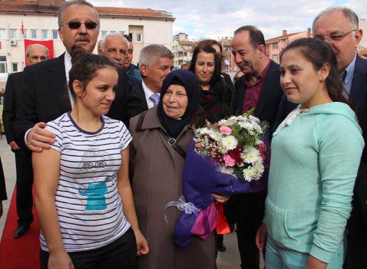 200 Bin Euro ile \'Sevgi Evleri\' Yaptıran Hayırsever Kadın Kurtarılamadı