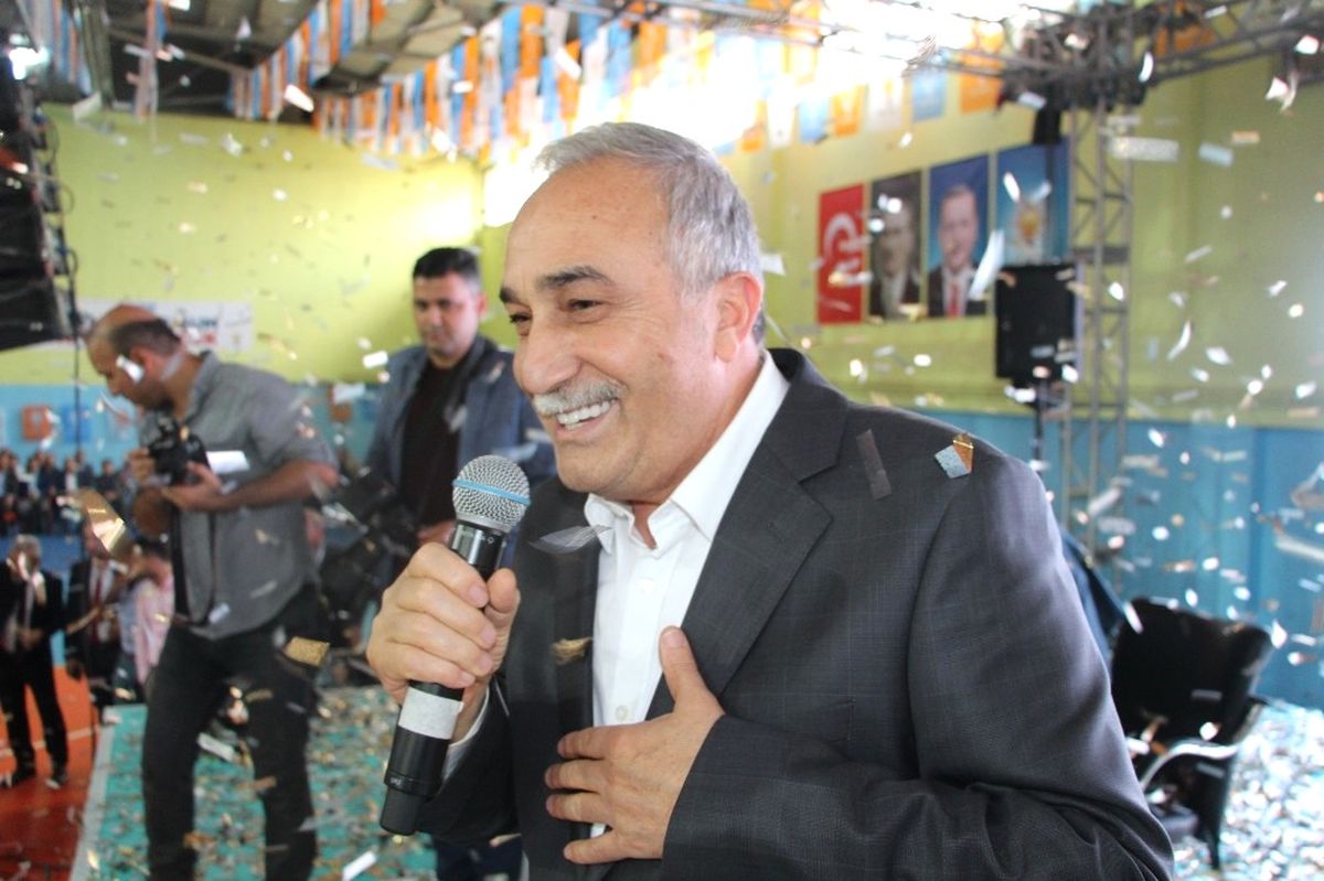 Bakan Fakıbaba: "Kürt Kardeşlerim ile İftihar Ediyorum"