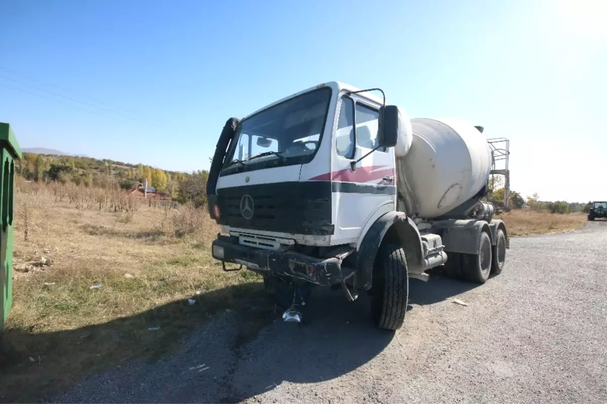 Beyşehir ve Hüyük\'te Trafik Kazaları: 4 Yaralı