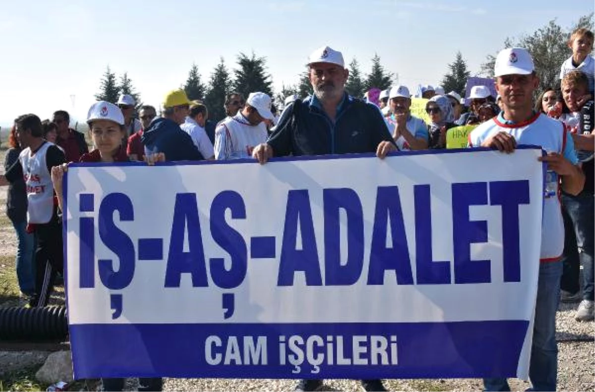 Cam Fabrikası\'ndan Çıkarılan 90 İşçi Lüleburgaz\'dan İstanbul\'a Yürüyor