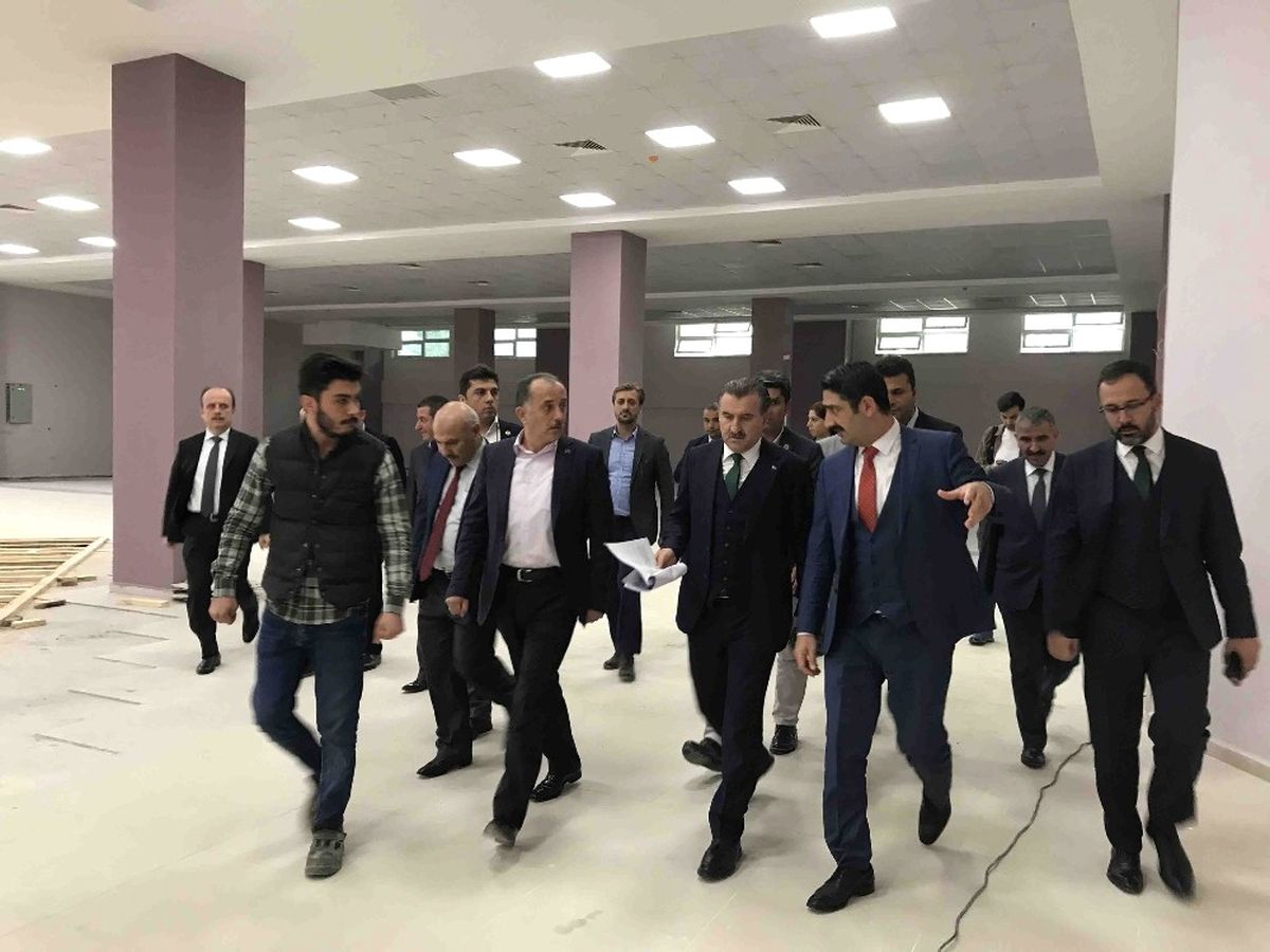 Gençlik ve Spor Bakanından, Bağcılar\'a Müjde