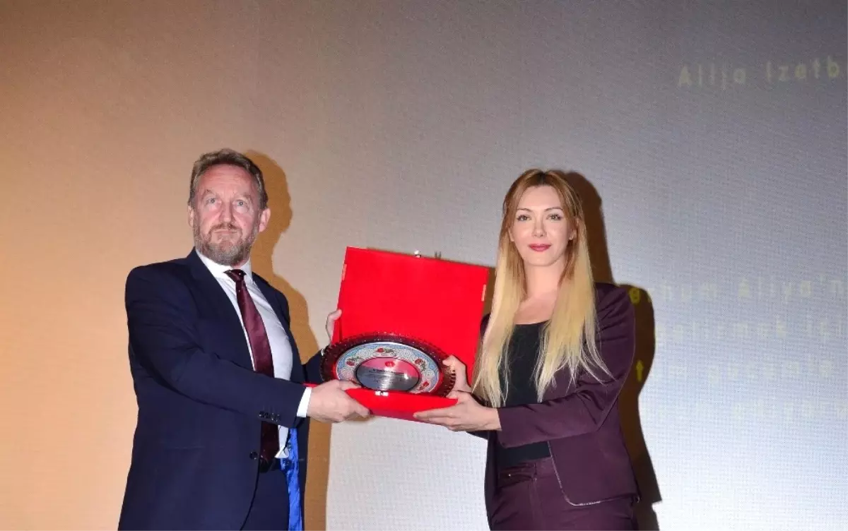 İslamın Uç Beyi Aliya" Belgeselinin Galasına Yoğun İlgi