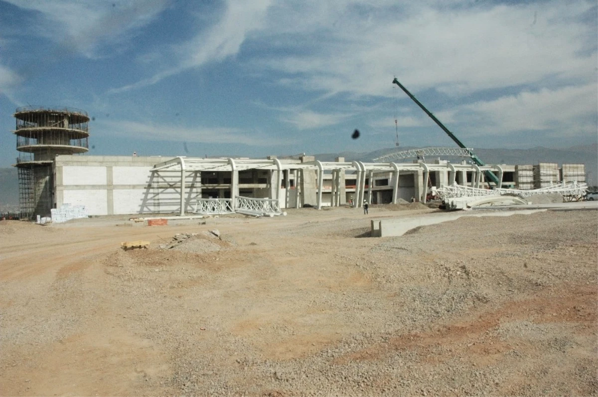 Kahramanmaraş\'ta Yeni Havaalanı İnşaatı Hızla Yükseliyor