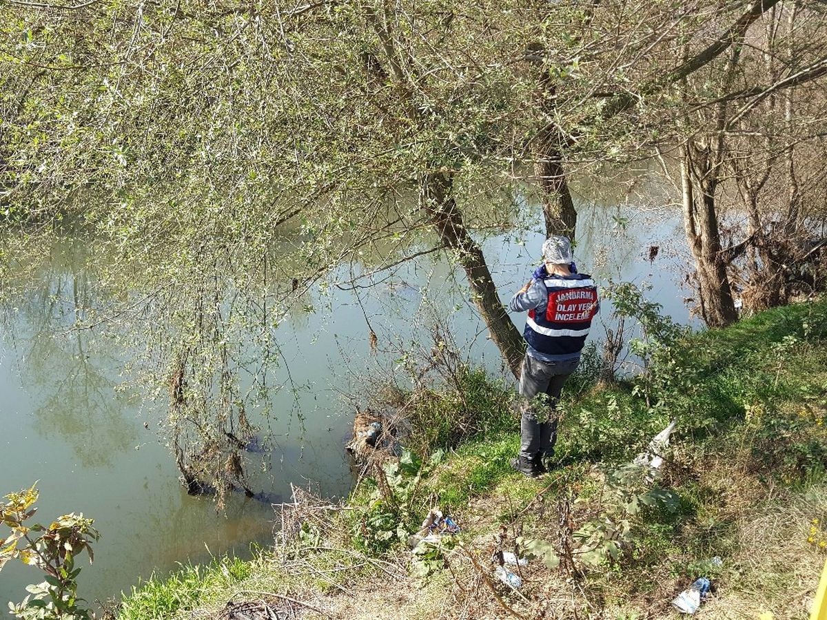 Melen Çayında Erkek Cesedi Bulundu