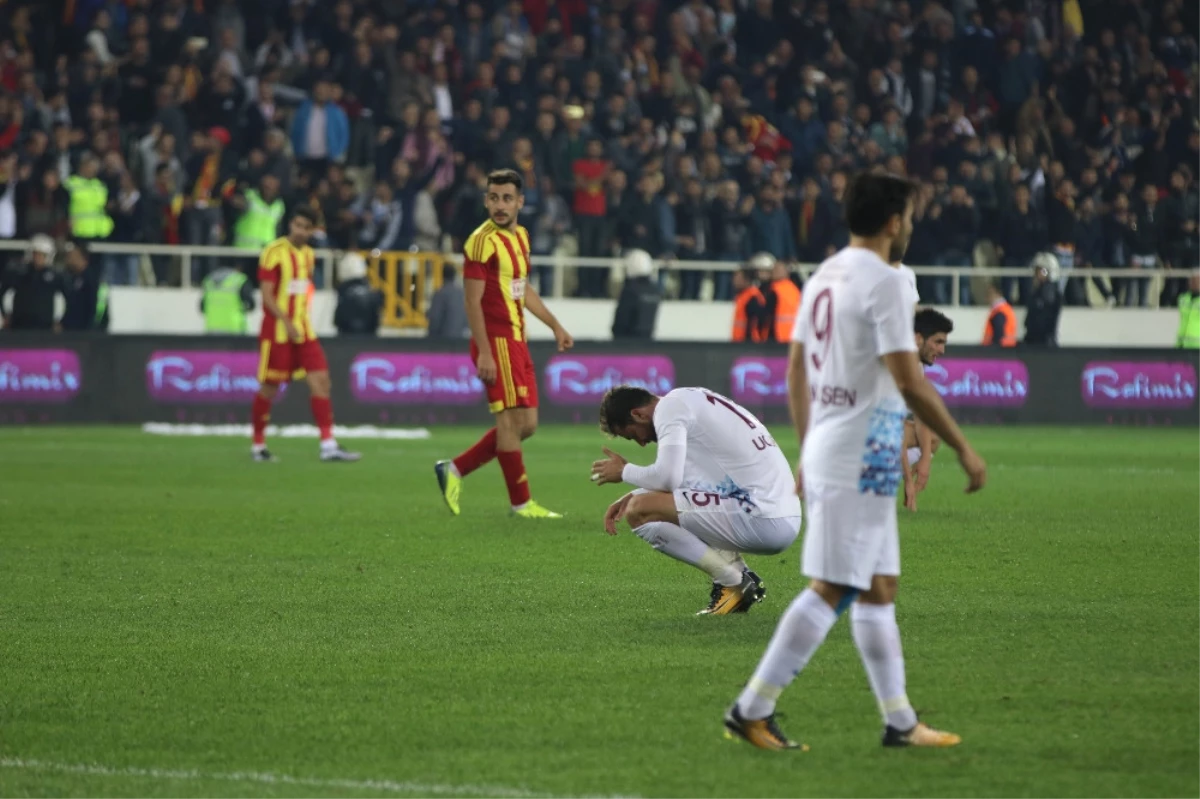 Malatya\'daki 1-0\'lık Yenilgi Sonrası Trabzonspor\'da 6 Yönetim Kurulu Üyesi İstifa Etti