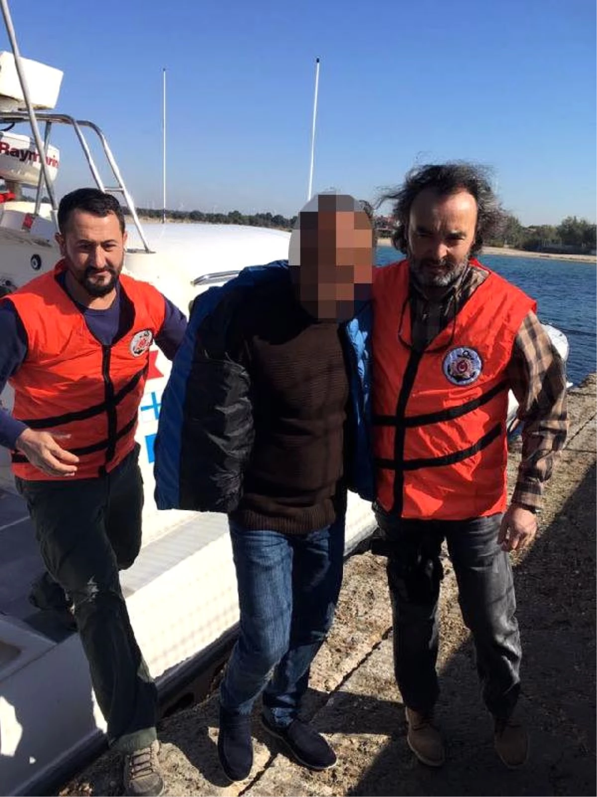 Yunanistan\'dan ABD Bayraklı Yatla Getirilen 300 Kilo Skunk, Operasyonla Yakalandı