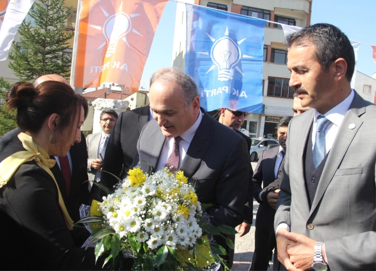 Bakan Özlü: "Muhalefetin Gözü Edirne\'den Ötesini Göremiyor"