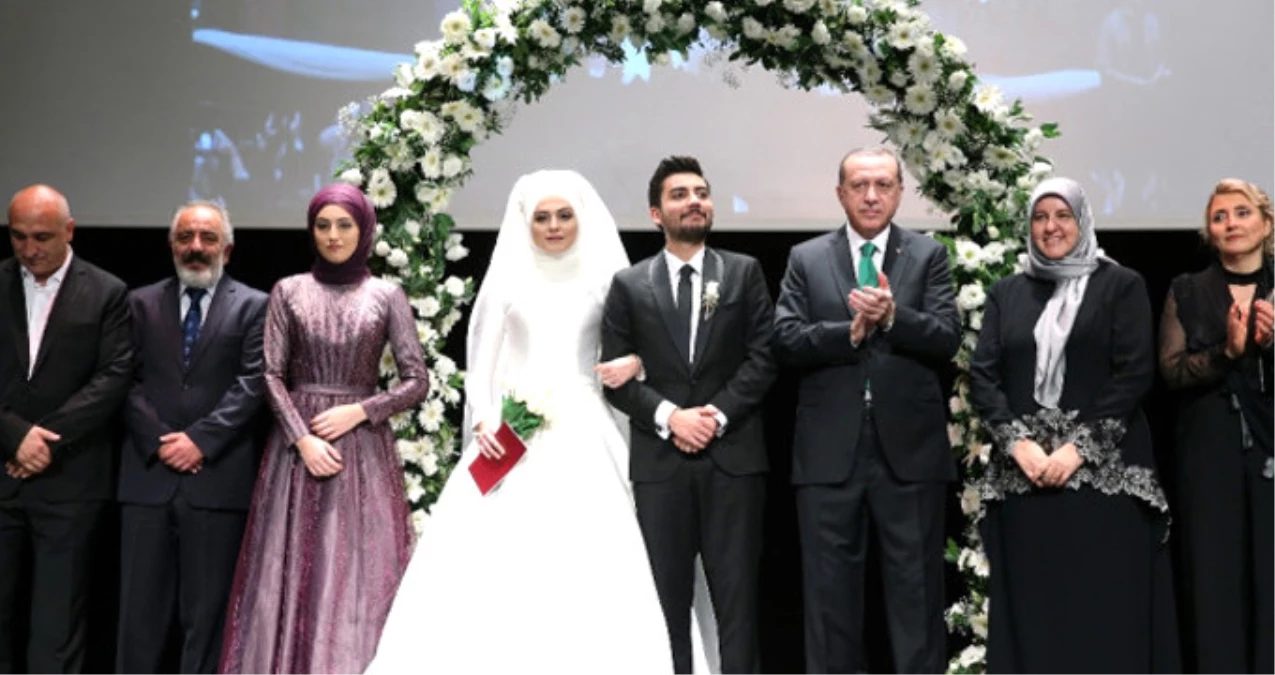 Cumhurbaşkanı Erdoğan, Nikah Şahidi Oldu!