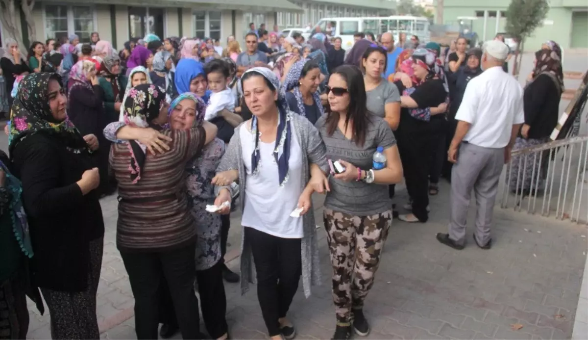 Düzenek Kurup Annesine Kendini Öldürten Genç Toprağa Verildi