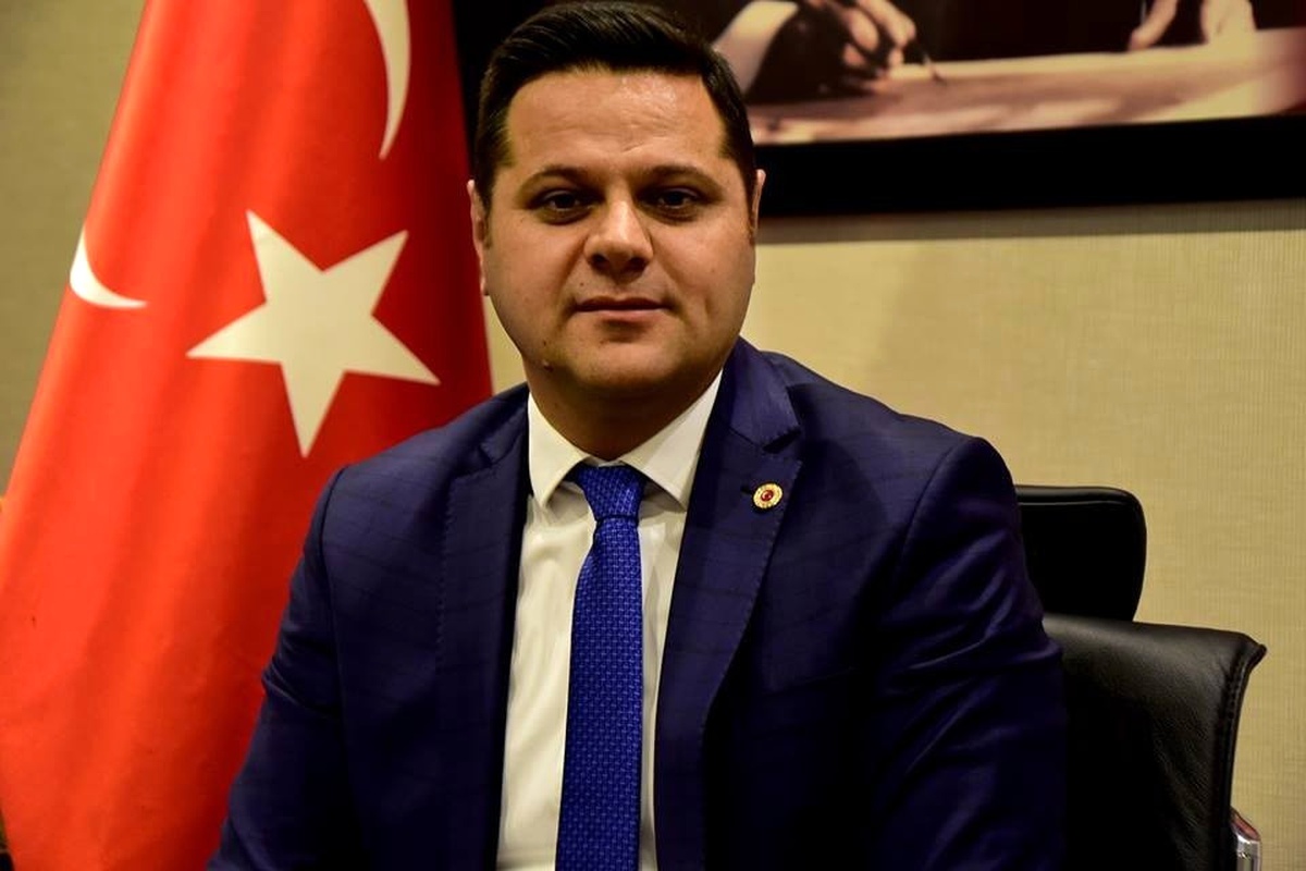 Kaymakam Öztürk\'ten Depremin Yıldönümü Mesajı