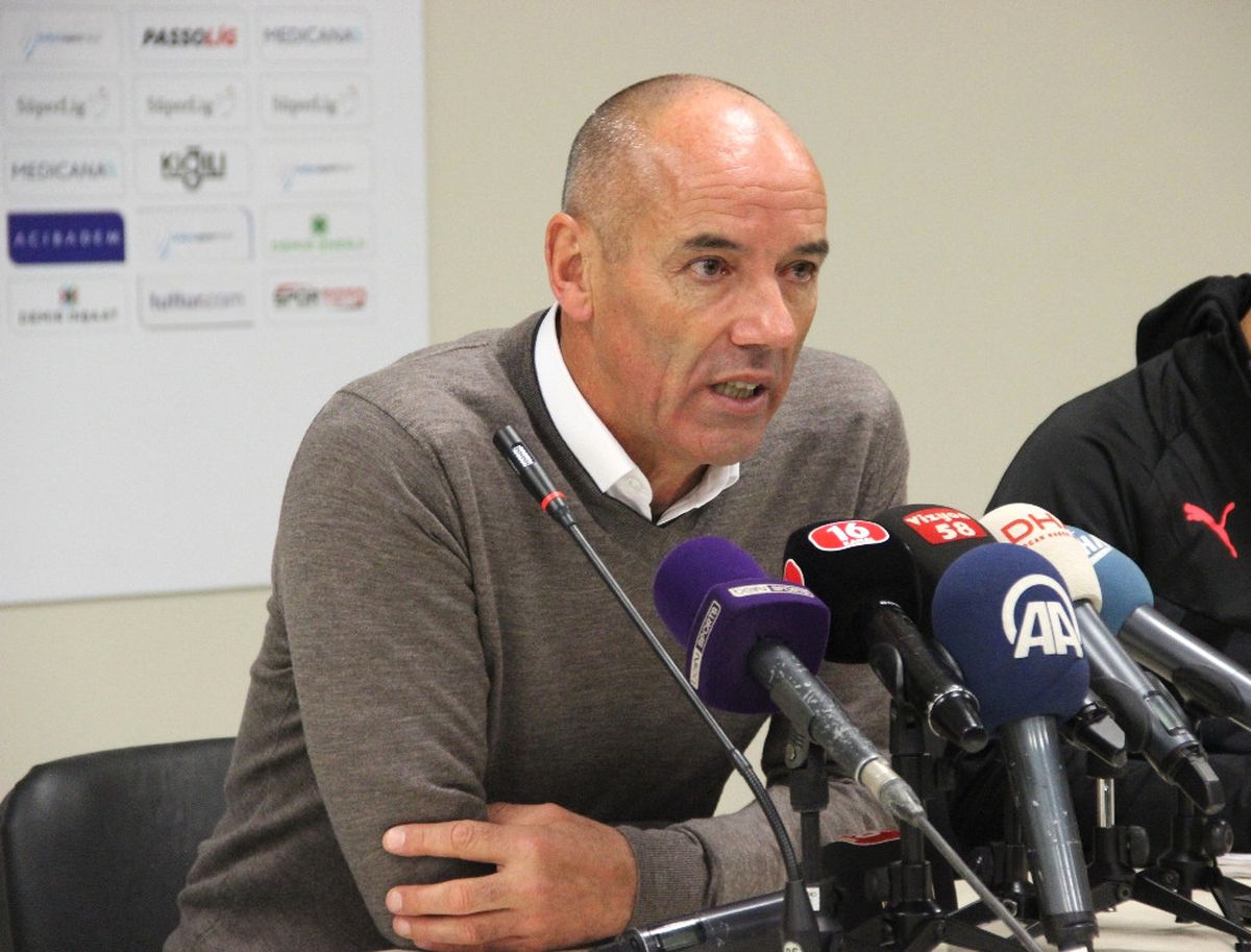 Paul Le Guen 1 Puandan Memnun