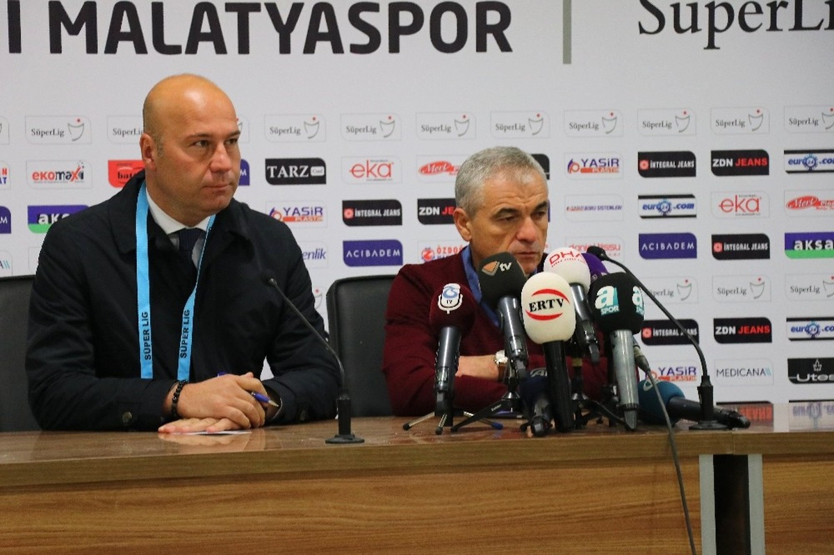 Rıza Çalımbay: "Kendi Kalemize Attığımız Gol Bizim İçin Dezavantaj Oldu"