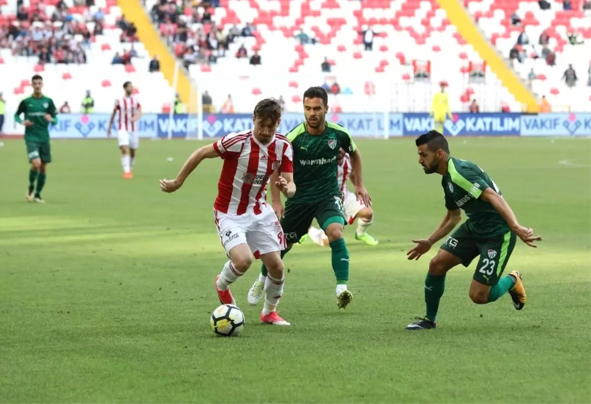 Süper Lig: D.g. Sivasspor: 0 - Bursaspor: 0 (Maç Sonucu)