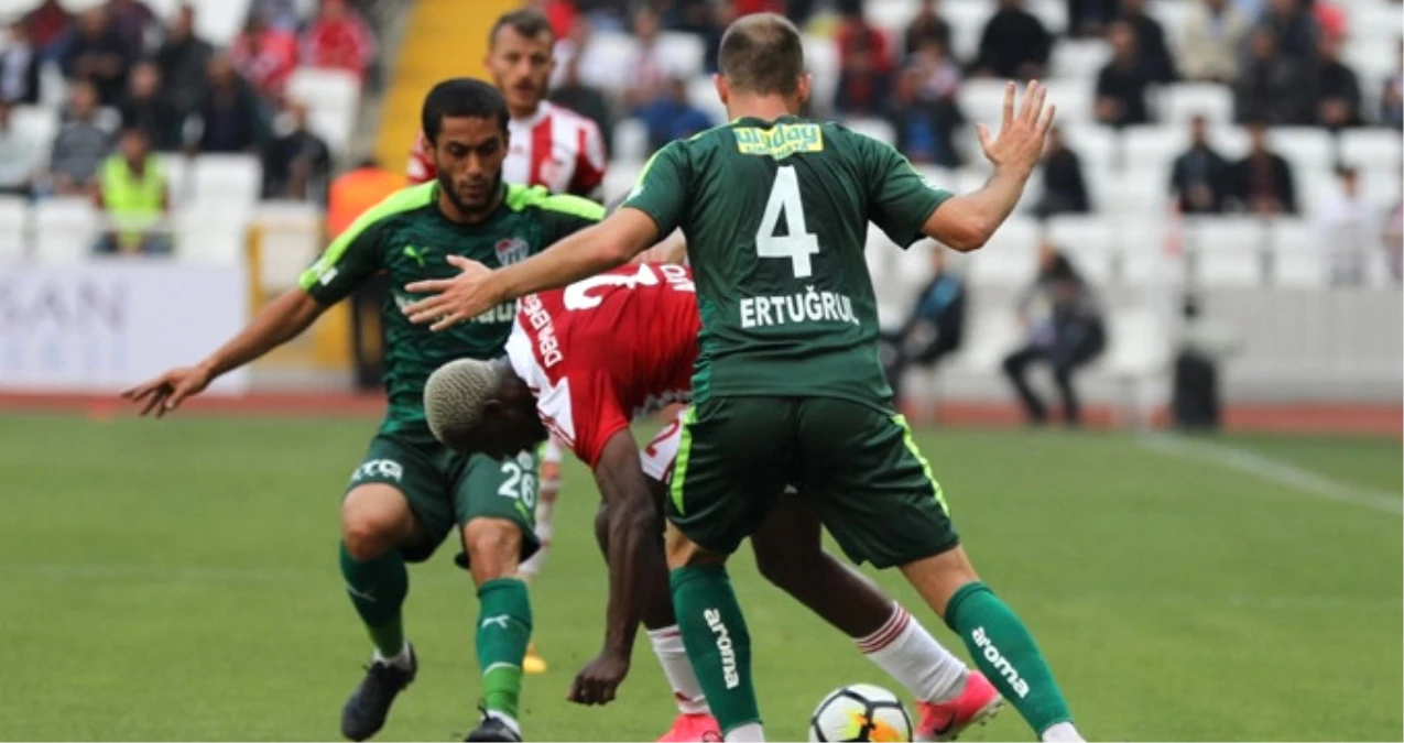 Süper Ligde 0-0 Biten İlk Maç, Sivasspor - Bursaspor Mücadelesi Oldu