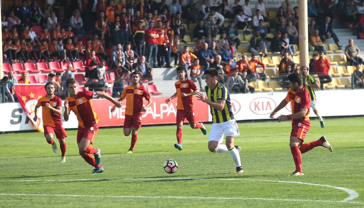 U21 Liginde Fenerbahçe Deplasmanda Galatasaray\'ı 2-1 Yendi
