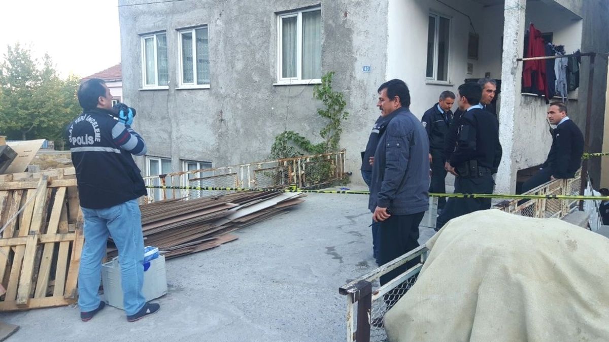 31 Yaşındaki İnşaat İşçisi İntihar Etti