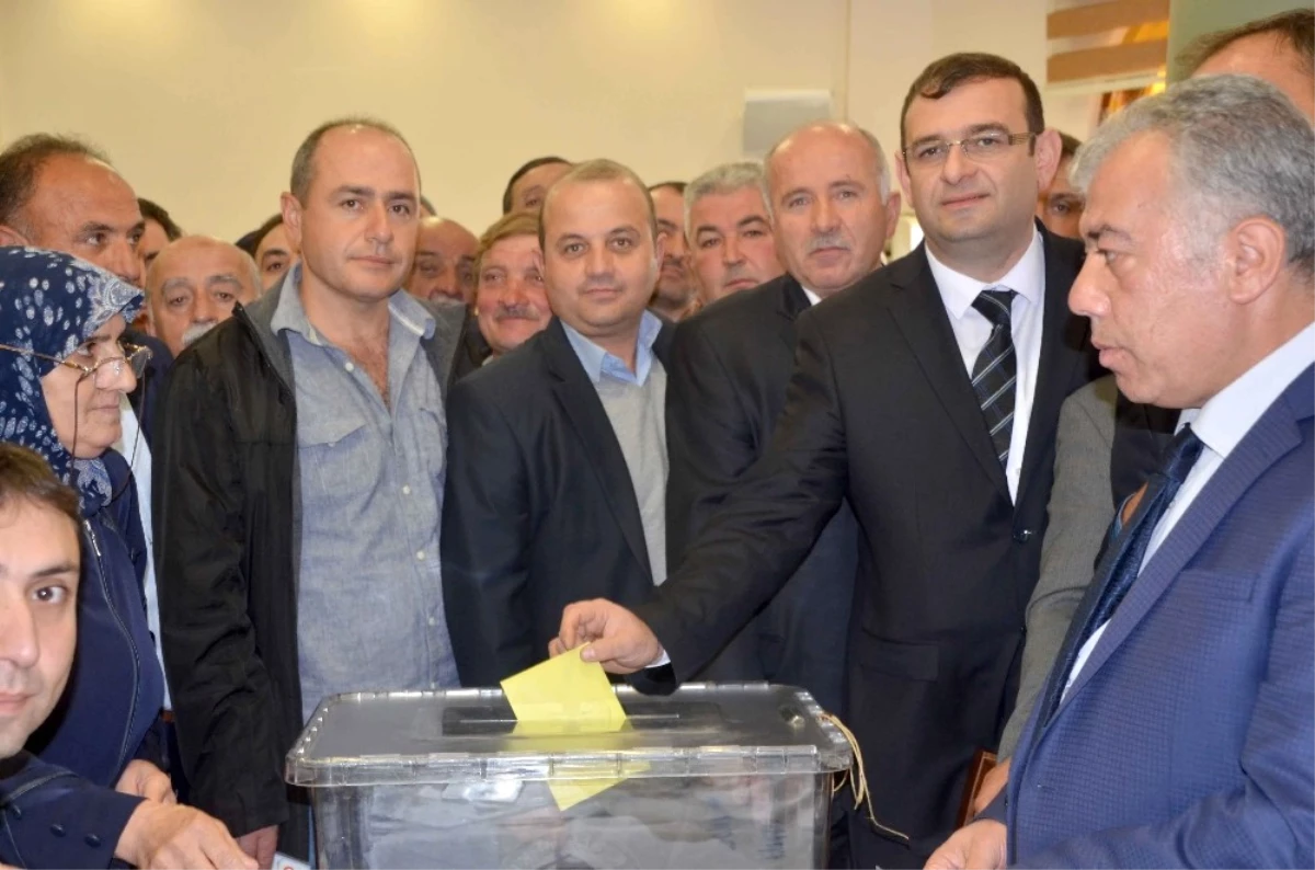 AK Parti Taşköprü İlçe Başkanlığına Hüseyin Erol Seçildi