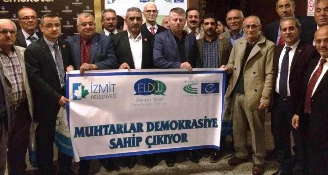 Demokrasi Haftası İzmit\'te Dolu Dolu Geçti