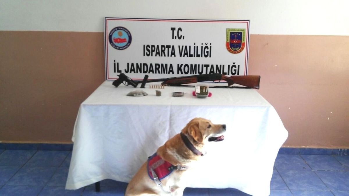 Isparta\'da Uyuşturucu Operasyonu: 2 Gözaltı