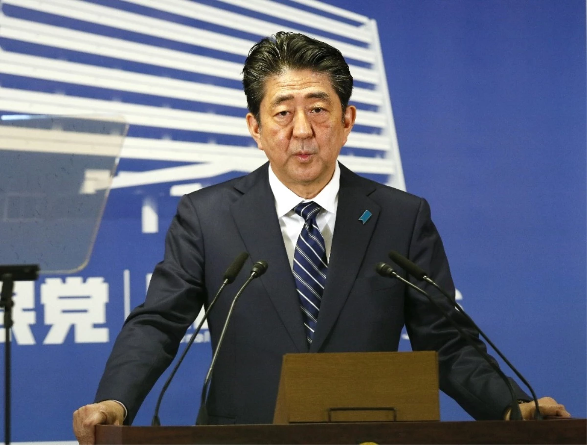 Japonya Başbakanı Abe, Seçimlerden Büyük Bir Zaferle Çıktı