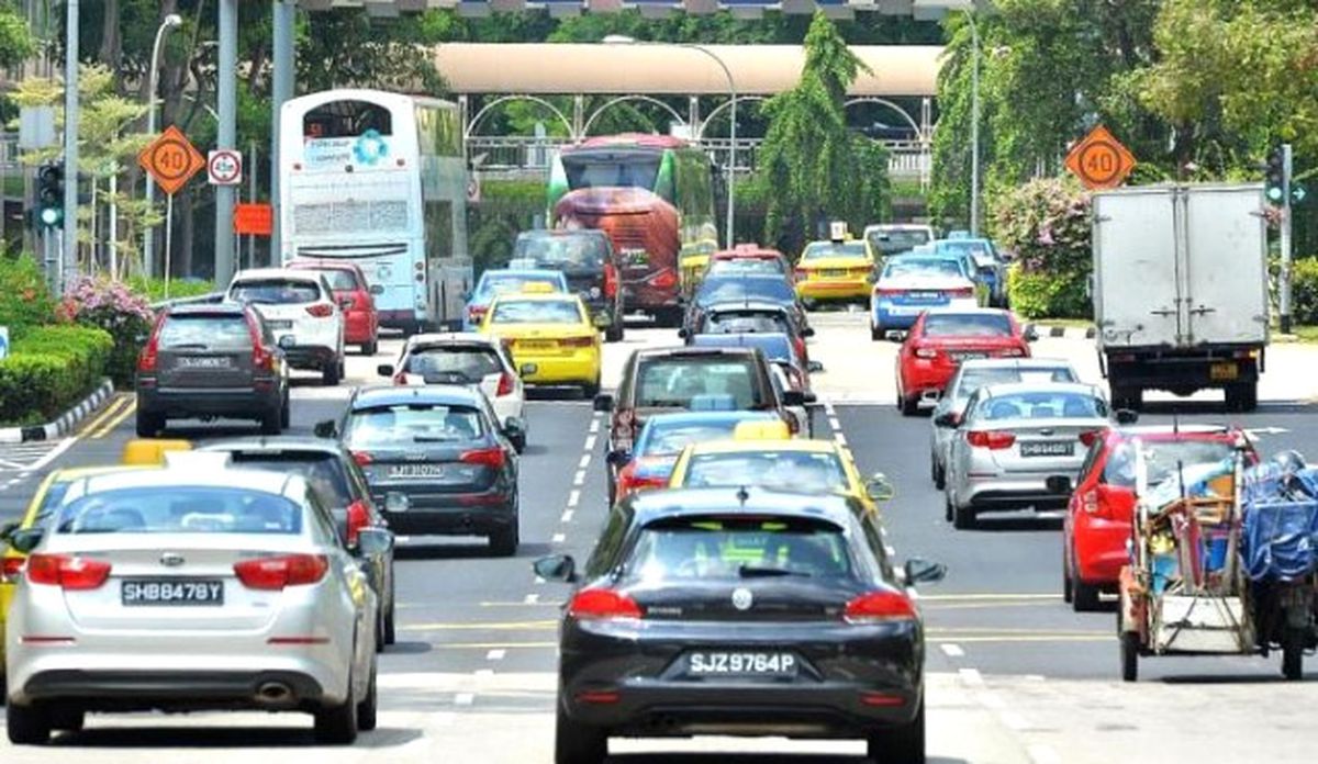 Singapur\'da Yeni Otomobillerin Trafiğe Çıkışına İzin Yok