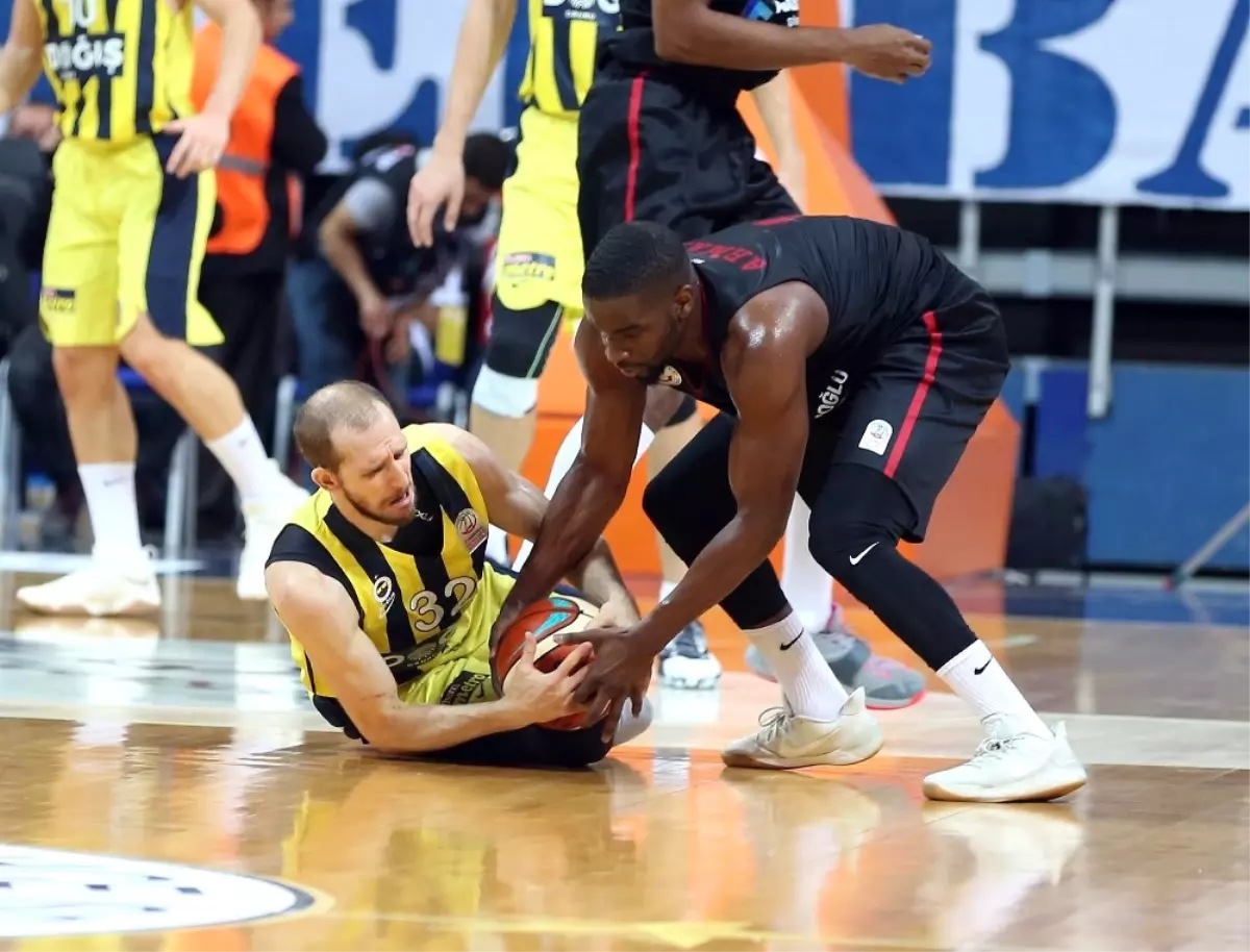 Tahincioğlu Basketbol Süper Ligi: Fenerbahçe Doğuş: 96 - Gaziantep Basketbol: 71