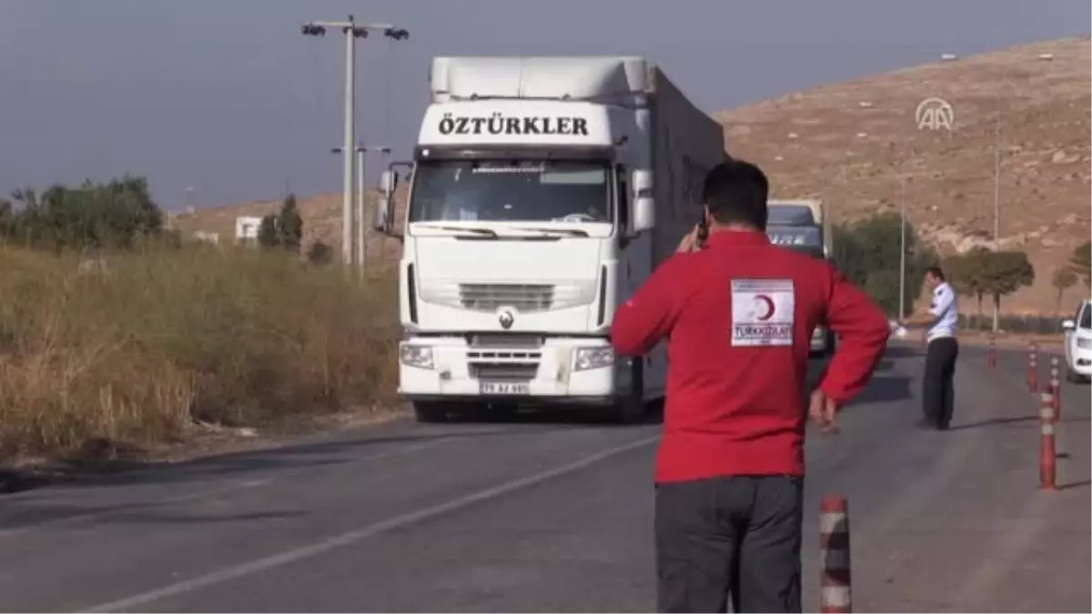 Türk Kızılayı Tarafından İdlib ve Kırsalındaki Suriyelilere Gıda ve Un Gönderildi