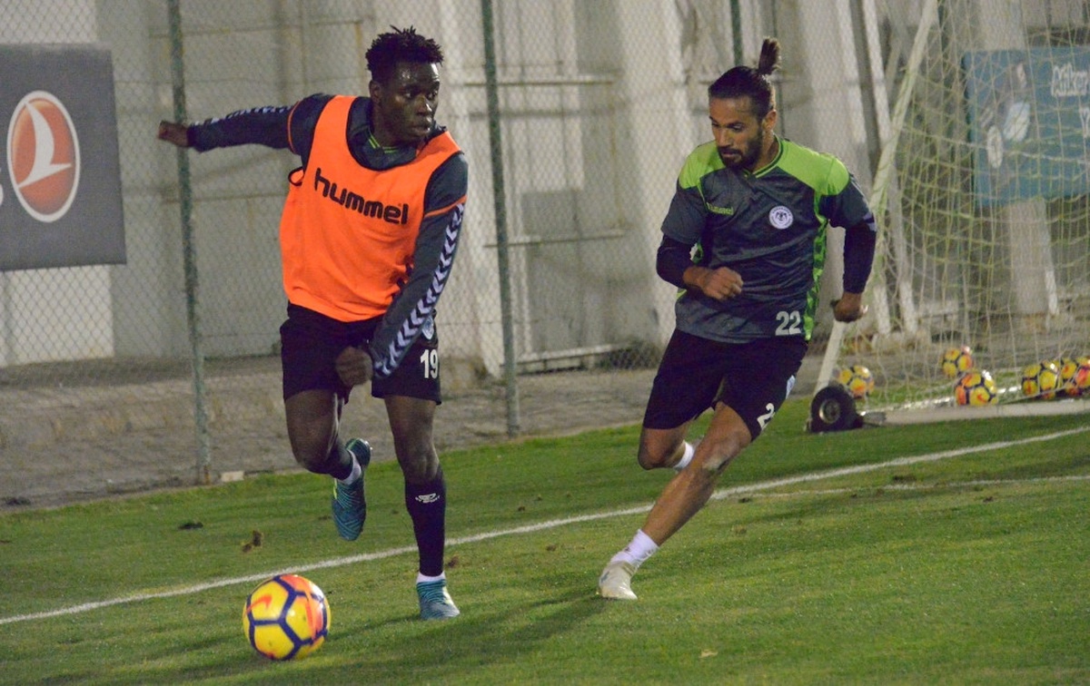 Atiker Konyaspor\'da, Osmanlıspor Mesaisi Başladı