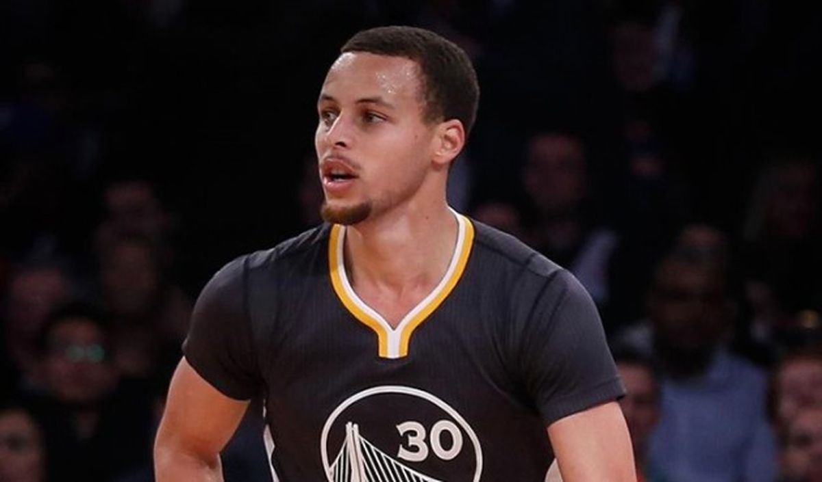 Curry\'e 50 Bin Dolar Ceza