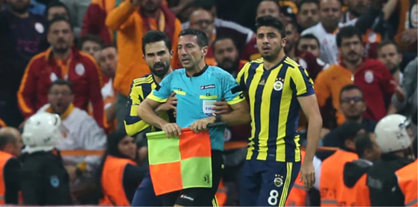 Galatasaray-Fenerbahçe Derbisinin Hakemlerinden Tarık Ongun Fenerbahçeli Çıktı