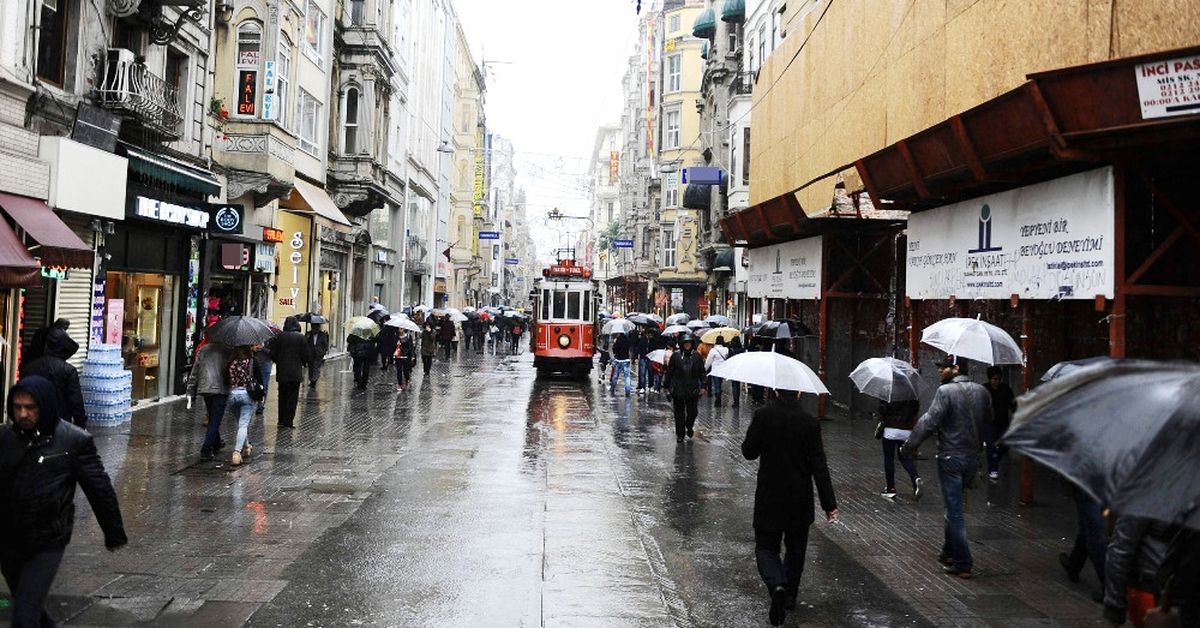 İstanbul\'a Yağış ve Rüzgar Uyarısı