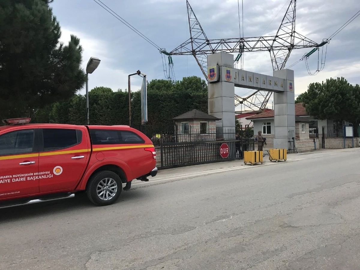Jandarma Kulübesindeki Yangın Korkuttu