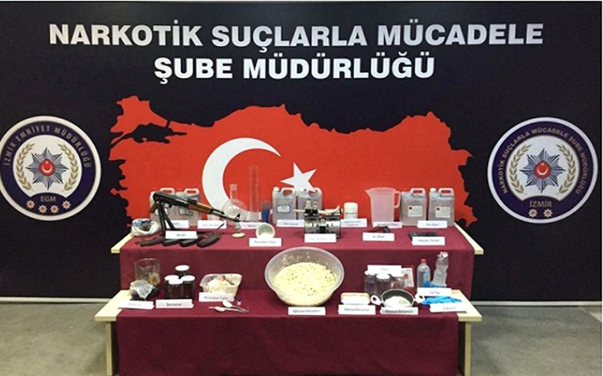 Lüks Sitede \'Fakir Kokaini\' Üreten İmalathane Ortaya Çıktı