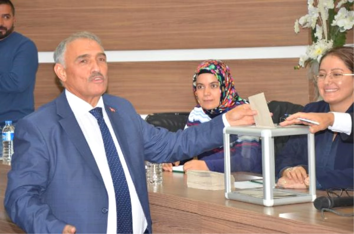Niğde Belediye Başkanı Rıfat Özkan Oldu (2)