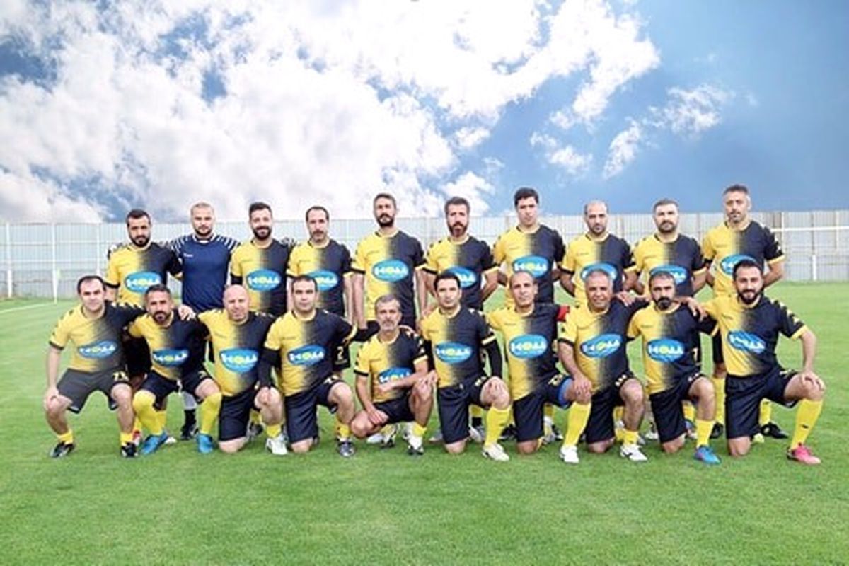 Sahada Eğitimcilerin Ayak İzleri
