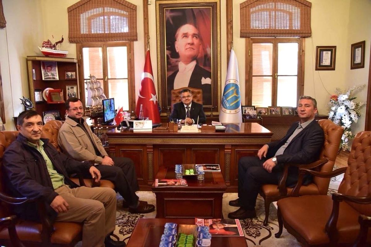 Sarmaşıklılar Derneği\'nden Başkan Yağcı\'ya Ziyaret
