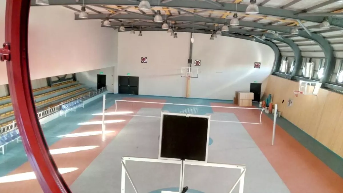 Şehit Er Mücahit Okur Spor Salonu Tamamlanıyor