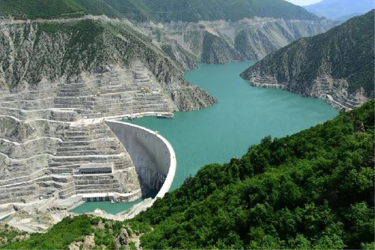 Türkiye\'nin En Yüksek Barajı 4 Yılda 2,2 Milyon Kişinin Elektriğini Karşıladı