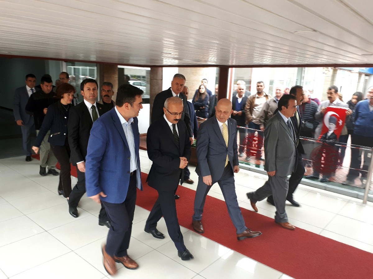 Bakan Elvan, Baykal\'ı Ziyaret Etti
