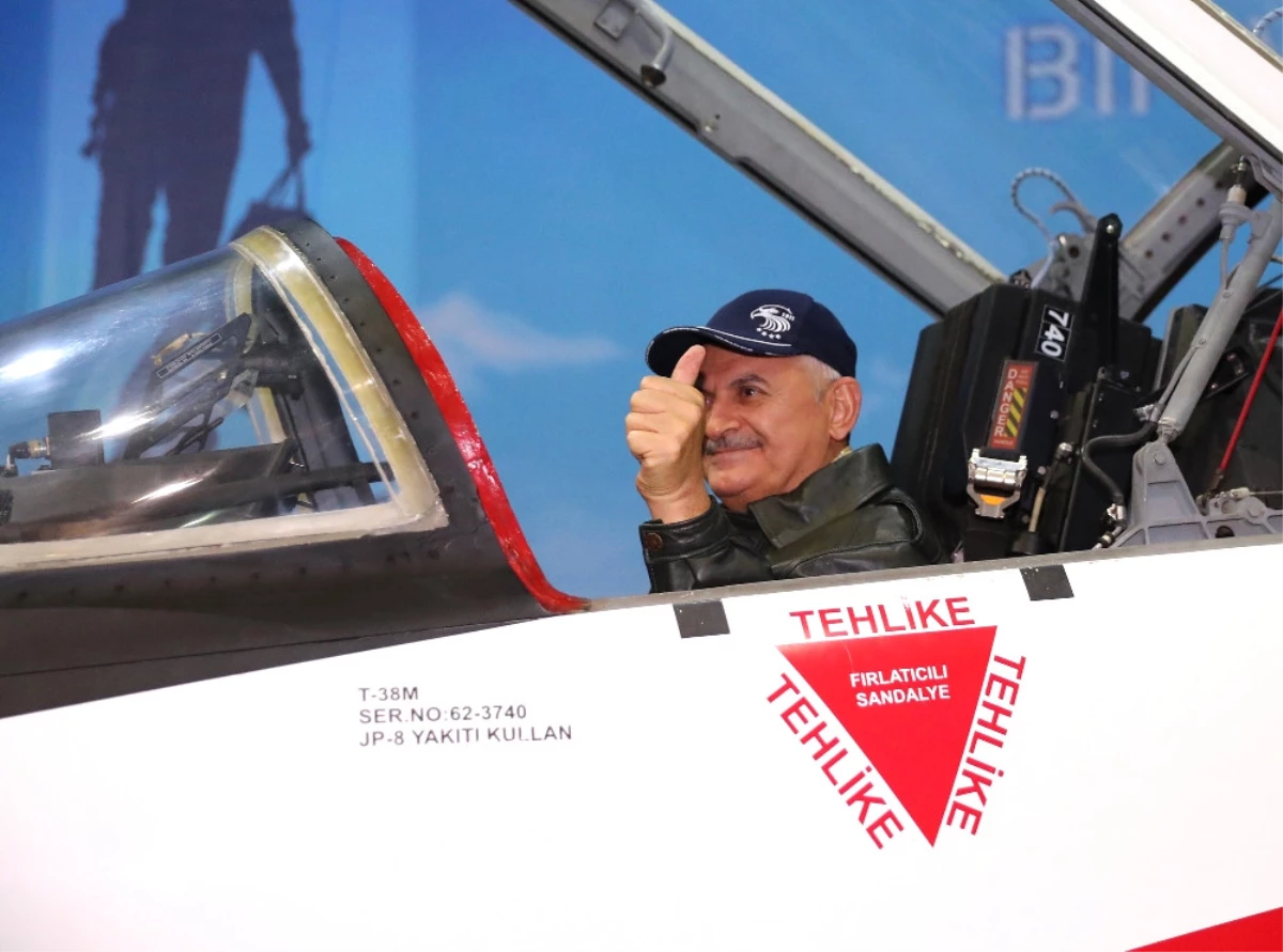 Başbakan Yıldırım, Savaş Uçağı Kokpitinde