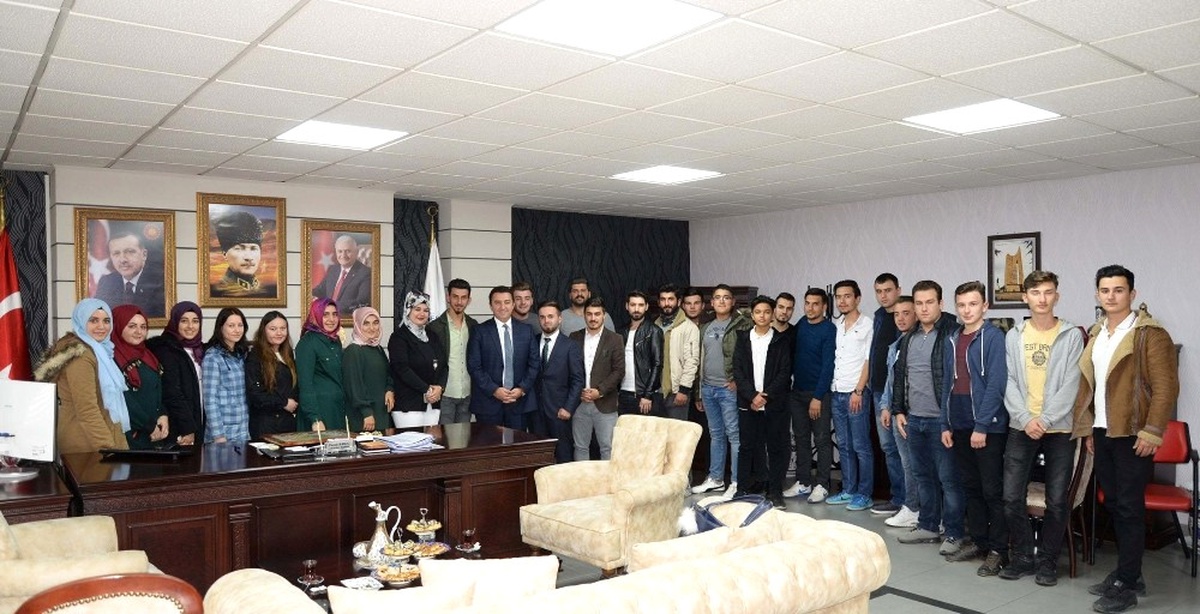 Başkan Bakıcı\'ya AK Parti Gençlik Kolları\'ndan Nezaket Ziyareti