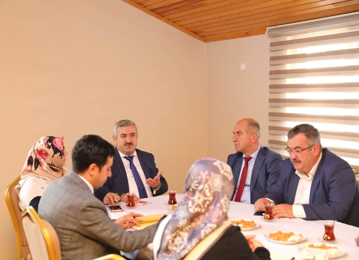 Başkan Baran Günışığı Derneği\'ni Ziyaret Etti