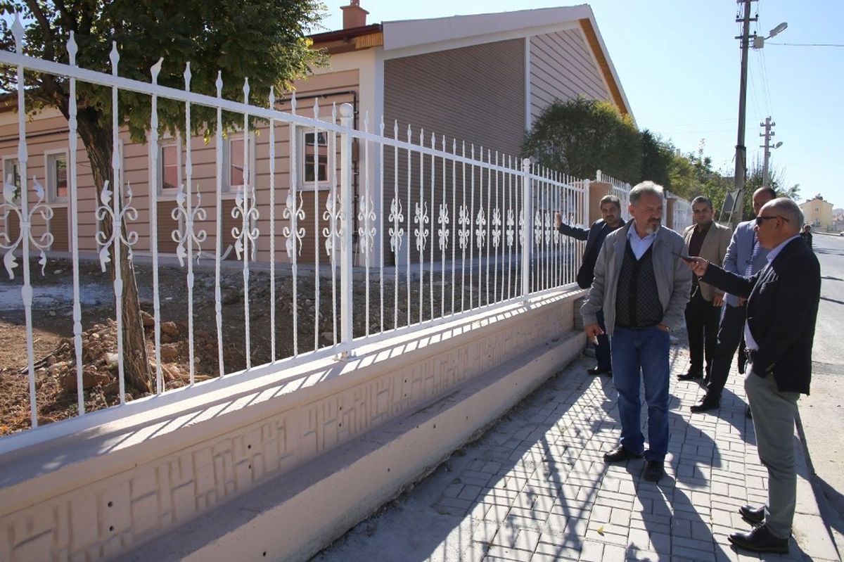 Başkan Çalışkan, Yapımı Tamamlanan Hanımlar Spor ve Kültür Merkezini İnceledi