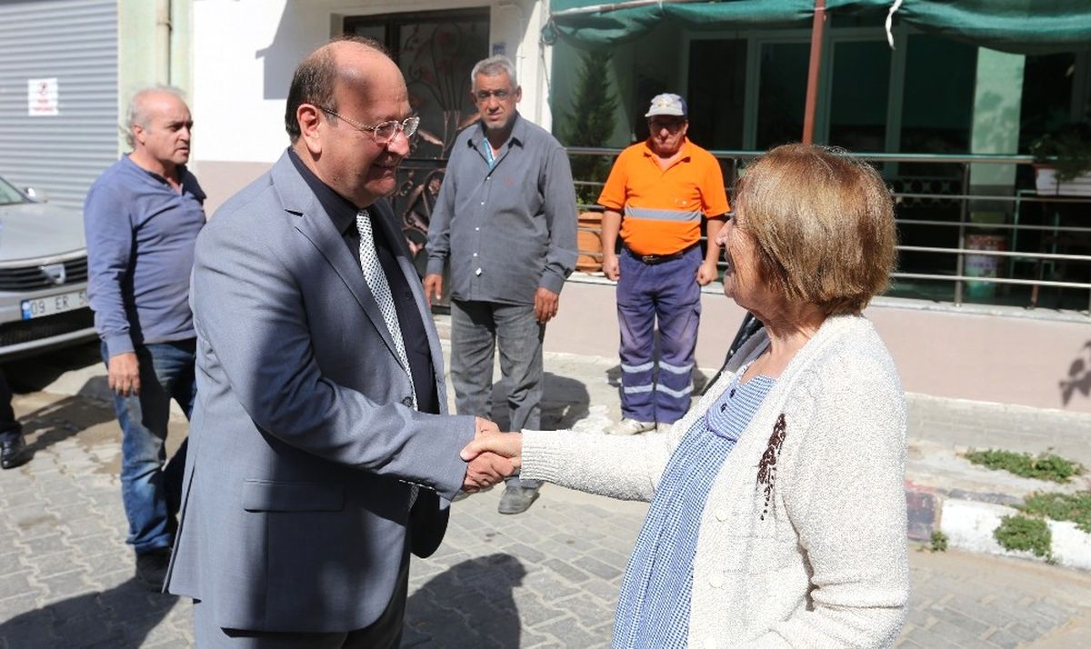 Başkan Özakcan Katıldığı Aşure Hayrında Vatandaşlarla Buluştu